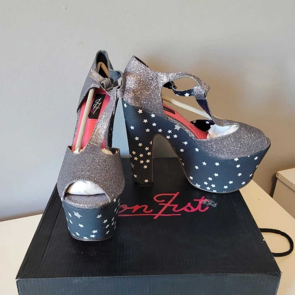 Iron Fist Starry Night Super Platforms, New with Flaws, Size 7